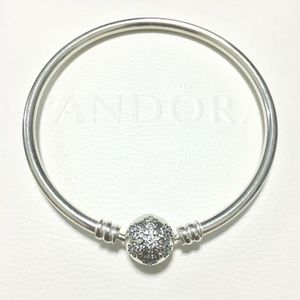 Pandora Limited Edition Snowflake Bangle